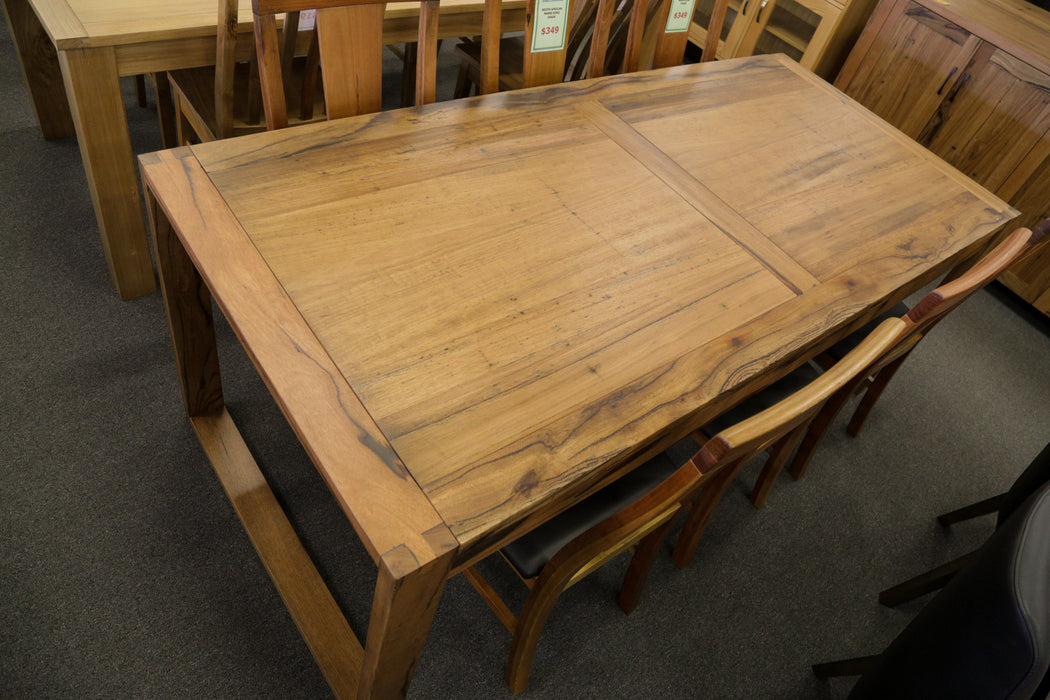 Geelong 2000 Dining Table