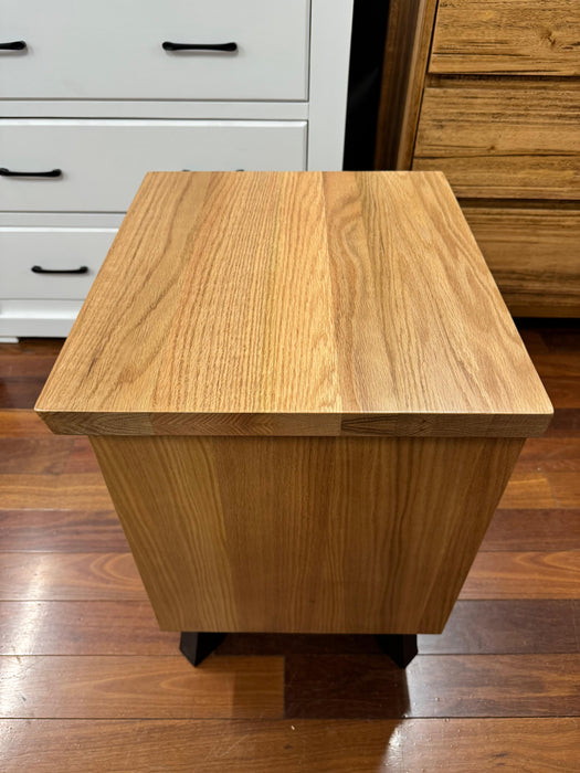 Ashland 2 Drw Bedside Table