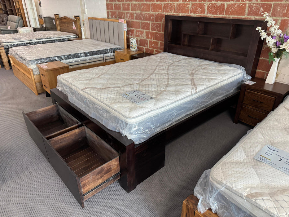 Malaga 4 Piece Queen Bed Package