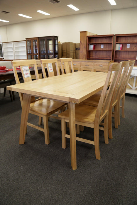 Parker 1800 Dining Table