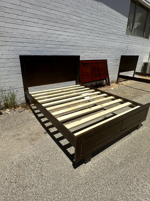 Pine Queen Bed (25 A) - Direct Furniture Warehouse