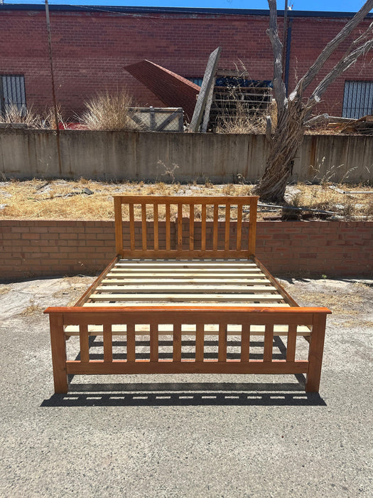 Pine Queen Bed (26 A) - Direct Furniture Warehouse