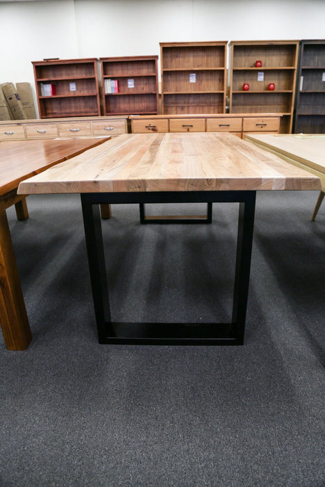 Raffles Dining Table - Direct Furniture Warehouse